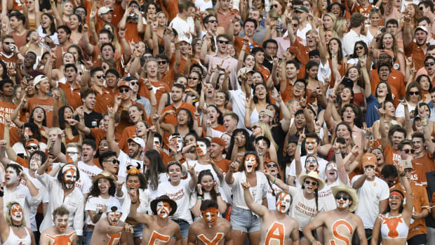 Texas Fan Broll 40